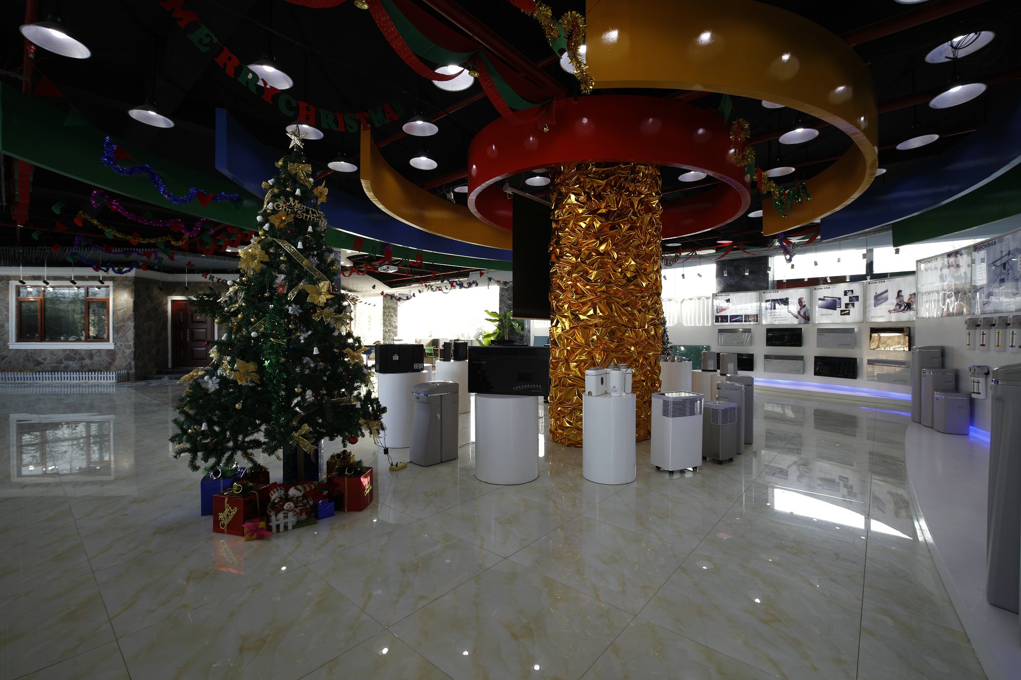 1484365079810159.jpg 010展廳內景.JPG